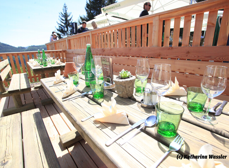 Der Tisch ist gedeckt für unsere Gäste. | © Katharina Wassler